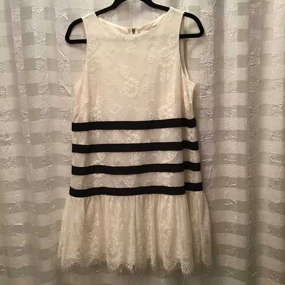 Forever 21 Dresses & Skirts - 4/$25 Forever 21 Lace Sheath Dress, Size M